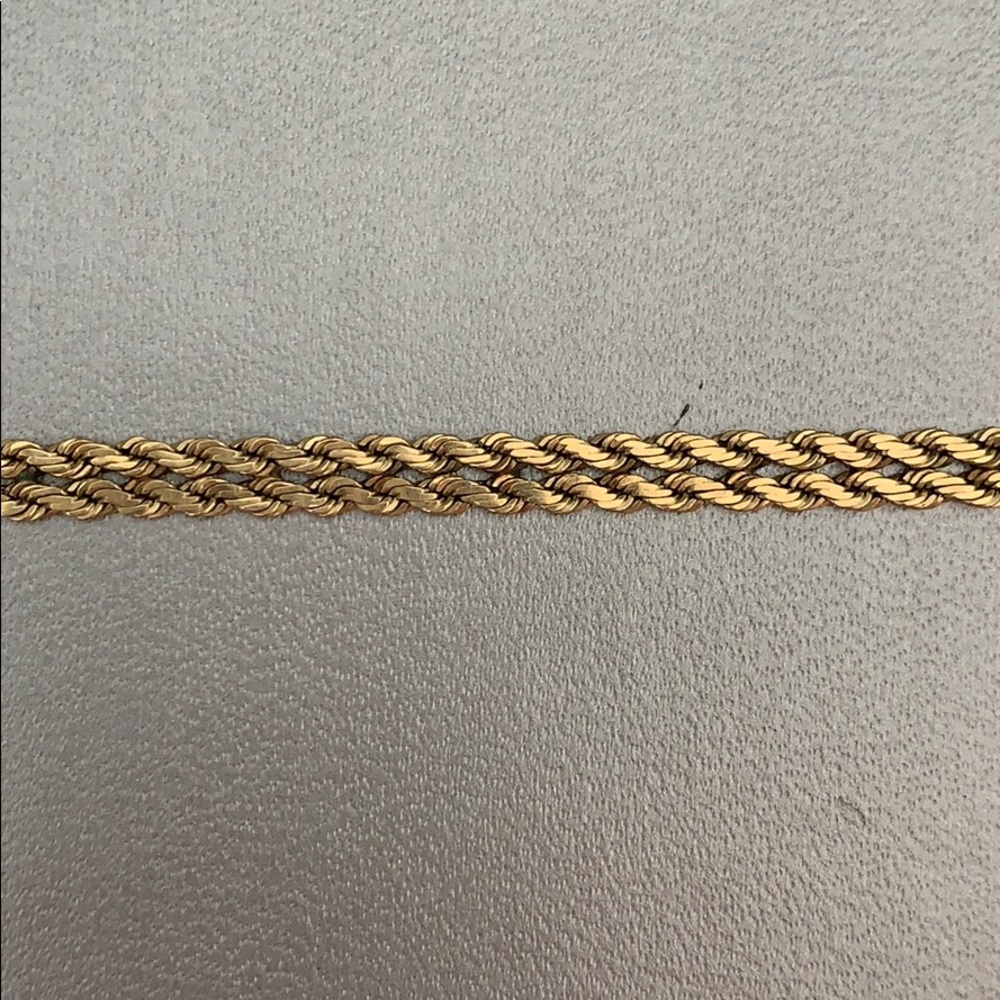 Gold chain bracelet with clasp